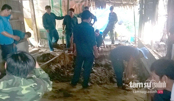 Buổi khai quật h&agrave;i cốt