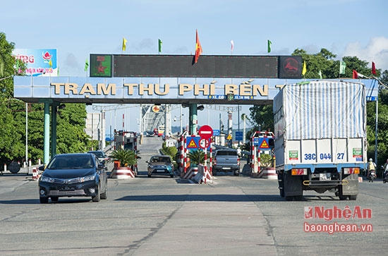 Trạm thu phí cầu Bến Thủy 1.