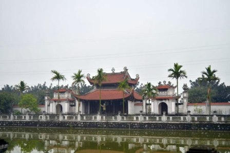 Đền Xưa - Chùa Giám - Đền Bia