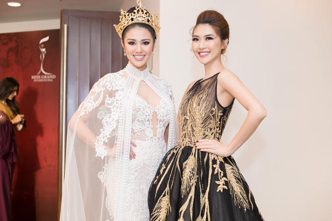 Hoa hậu Ho&agrave; B&igrave;nh Thế giới khen Tường Linh xinh đẹp v&agrave; th&acirc;n thiện