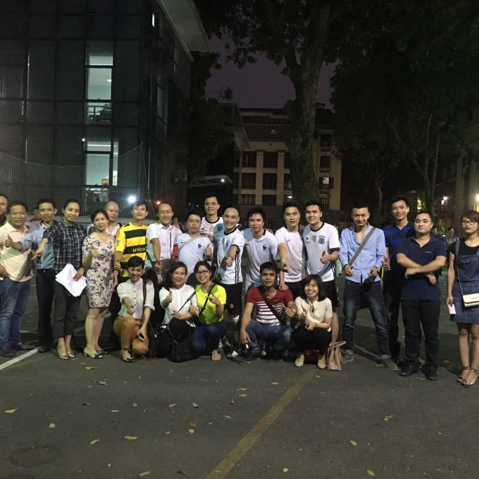 Những cổ động viên"ruột" của Báo Pháp luật Việt Nam luôn đồng hành cùng các cầu thủ suốt giải đấu.