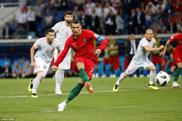 Cristiano Ronaldo đã gọi vào bàn thắng vào lưới ĐT Tây Ban Nha. Ảnh: Reuters