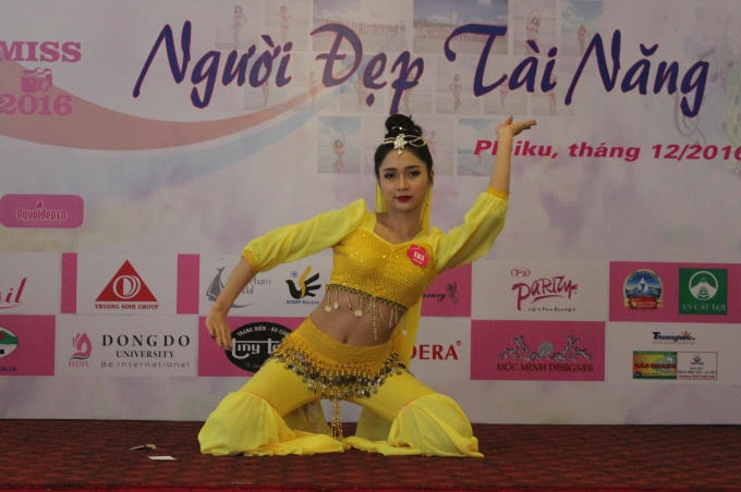 Thí sinh: Võ Thị Như Mai, đến từ Gia Lai với tiết mục múa đương đại rất kỹ thuật