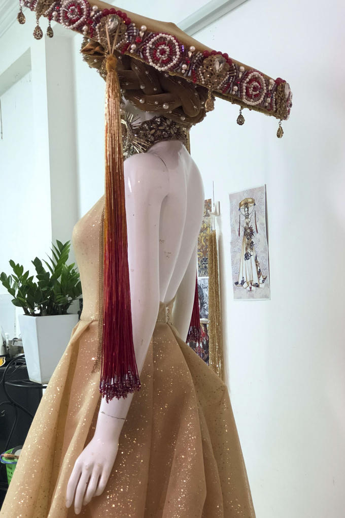 Hoa hậu H&rsquo;hen Ni&ecirc; lựa chọn trang phục d&acirc;n tộc đến với Miss Universe