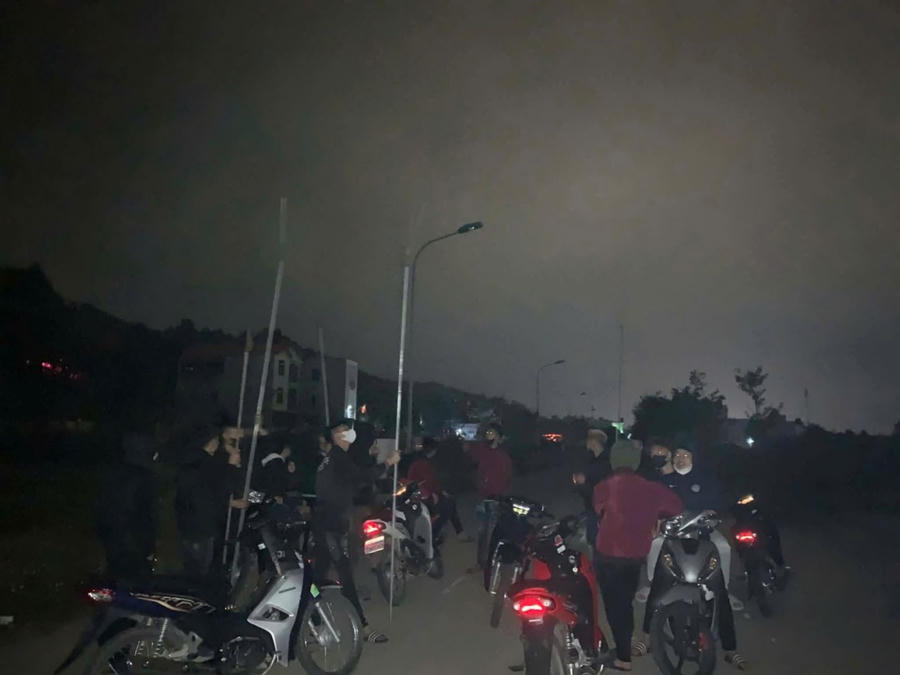 Xuất hiện tình trạng nhóm thanh niên đi mô tô cầm hung khí, lạng lách, đánh võng. (Ảnh: Công an tỉnh Bắc Ninh)