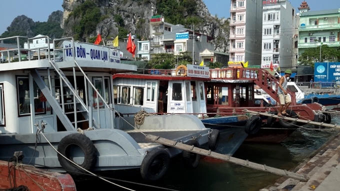 Các phương tiện tàu thuyên được huy động vào bờ tránh bão an toàn.