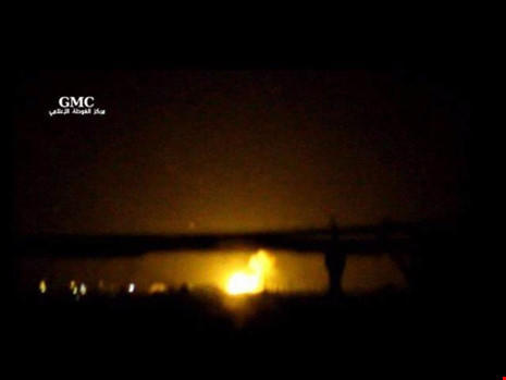 Nổ lớn ở kho vũ kh&iacute; gần s&acirc;n bay thủ đ&ocirc; Syria