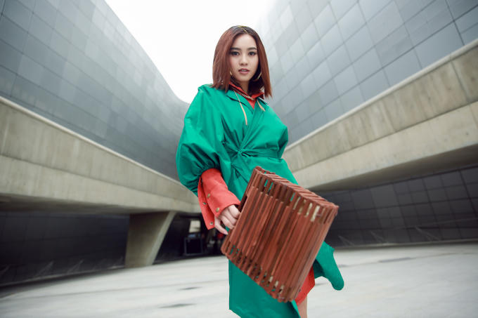 Giữa “rừng” fashionista Hàn, lọt đâu nàng stylist Việt Hoài Trang cùng gu thời trang đẳng cấp đến thế!
