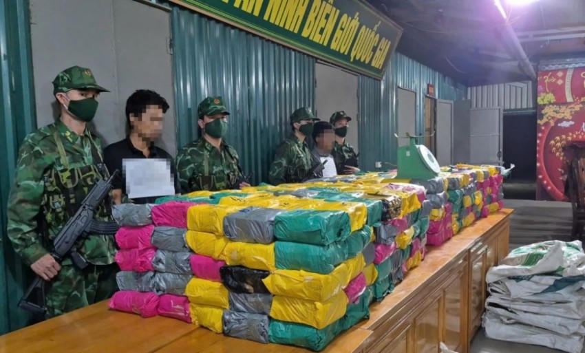 Bộ đội Biên phòng Quảng Trị triệt phá đường dây vận chuyển 500kg ma túy vào tháng 10/2025.
