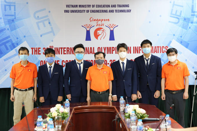 tin-hoc-quoc-te-2021 (1)