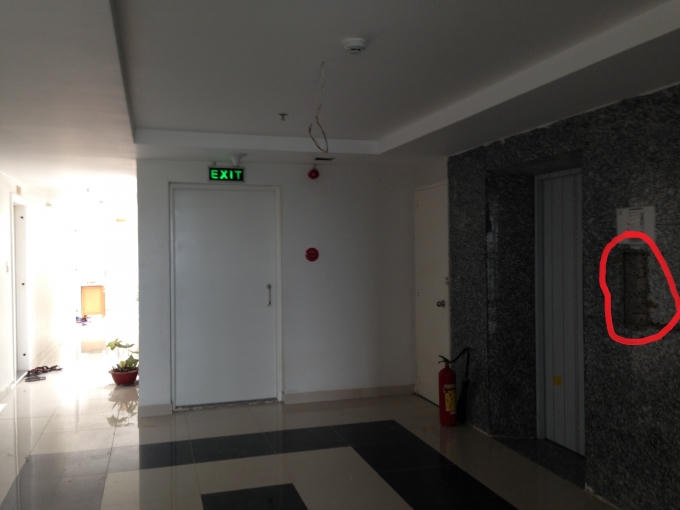 Mặc dù đã đi vào sử dụng nhiều tháng nay nhưng một số thang máy của chung cư vẫn chưa thể đi vào hoạt động.