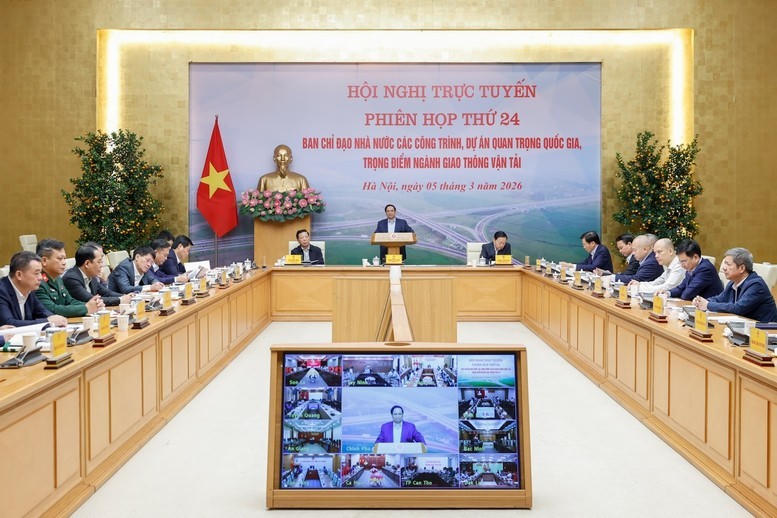 Toàn cảnh phiên họp.