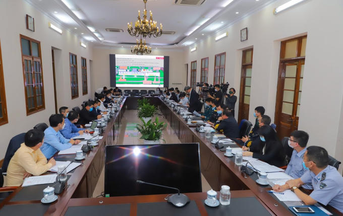 Quang cảnh cuộc họp.