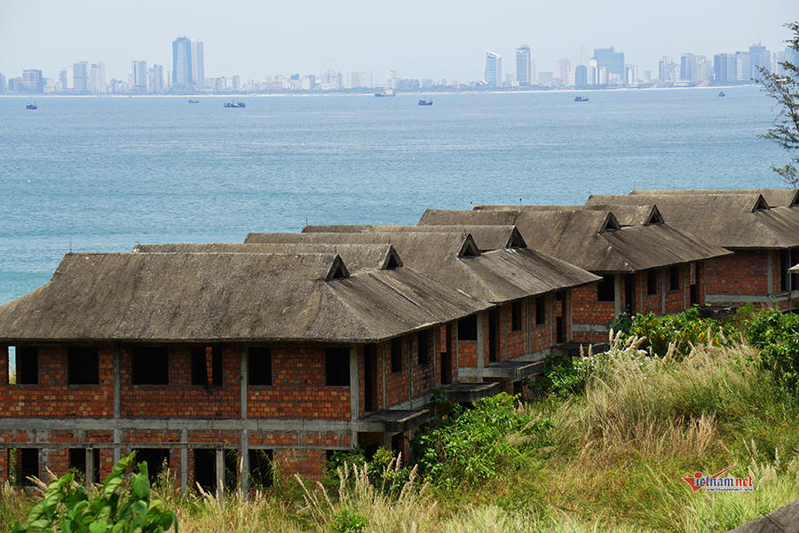 Nhiều năm qua, dự án này mới triển khai phần thô là các hạng mục nhà biệt thự. Dự án hiện bị bỏ hoang