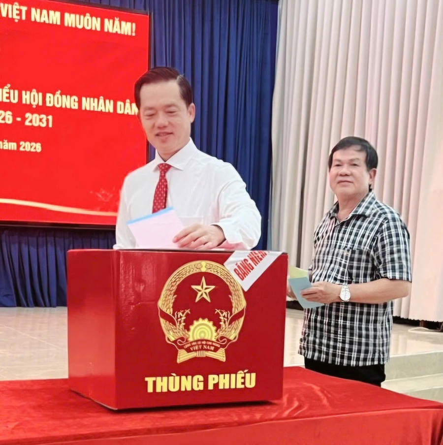 Phó Bí Thư Đảng uỷ , Chủ tịch Đặc Khu Phú Quốc Trần Minh Khoa
