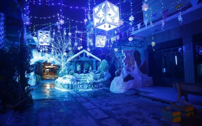 8 điểm vui chơi Gi&aacute;ng sinh thả ga tại TP HCM