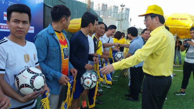 Khai mạc giải b&oacute;ng đ&aacute; tranh C&uacute;p Trung Th&agrave;nh lần thứ V ch&agrave;o mừng kỷ niệm ng&agrave;y B&aacute;o ch&iacute; Việt Nam