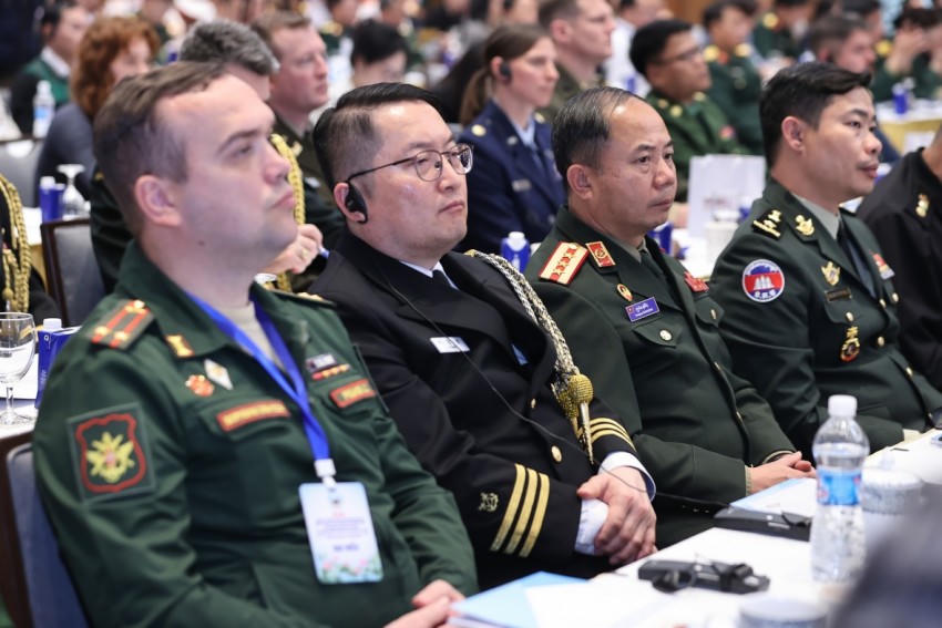 Đại diện các nước, cơ quan ngoại giao, tổ chức quốc tế dự Hội nghị - Ảnh: VGP/Nhật Bắc
					
				
			
			Đại diện các nước, cơ quan ngoại giao, tổ chức quốc tế dự Hội nghị - Ảnh: VGP/Nhật Bắc