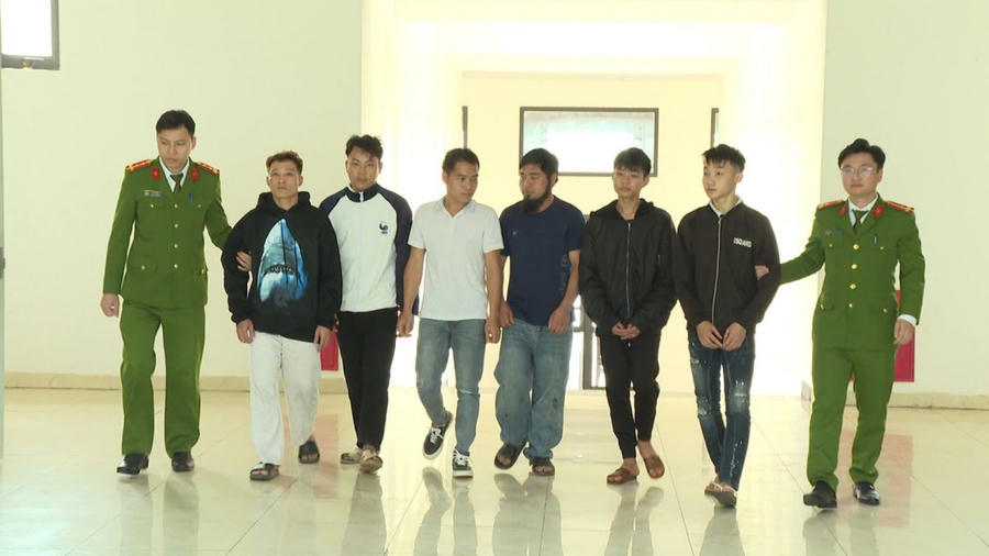 Nhóm đối tượng bị triệu tập làm việc - Ảnh Công an Thanh Hóa.