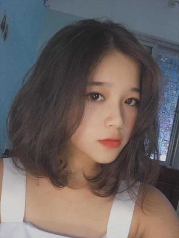 Nữ sinh 10x trường chuyên khó xử vì quá giống “hot girl hạnh kiểm xấu”