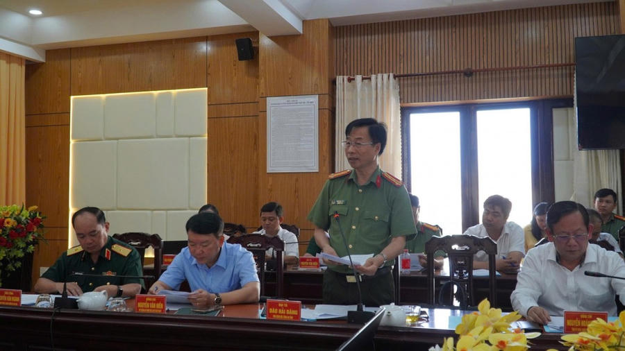 Các đại biểu đóng góp ý kiến tại hội nghị