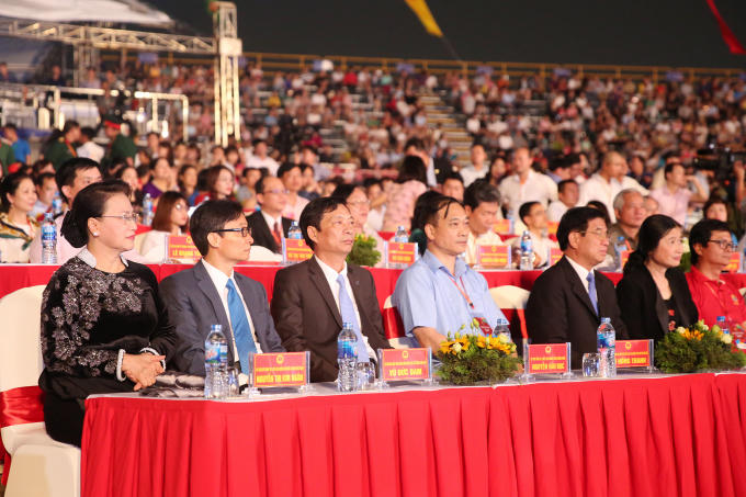 Đến dự chương trình có sự góp mặt của Chủ tịch Quốc hội Nguyễn Thị Kim Ngân, các đồng chí lãnh đạo Đảng, Nhà nước.