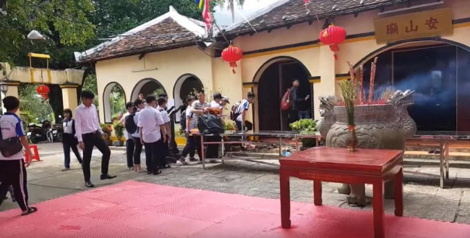 8D6573EF-5DEB-4E9B-9F60-483D573CC94C.