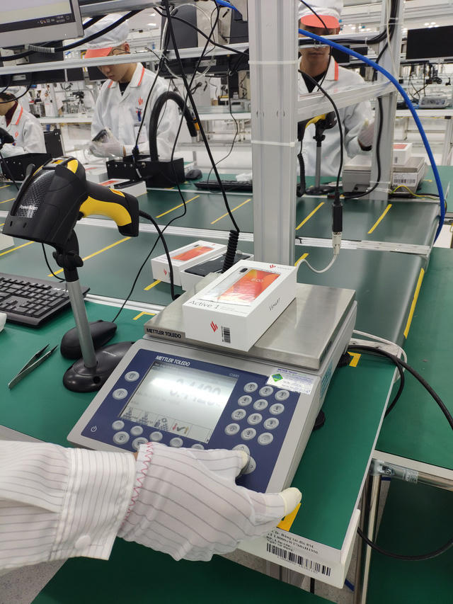 Đến công đoạn hoàn thiện cuối cùng để đưa sản phẩm ra thị trường