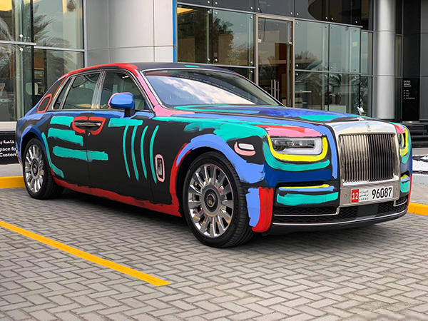 Đẹp ngỡ ngàng chiếc siêu xe sang 7 sắc cầu vồng - Hình 1