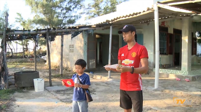 Vẫn chê hơi ít tiền. 