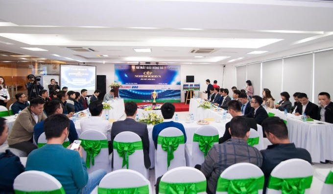 Toàn cảnh Lễ ra mắt giải bóng đá CUP nghemoigioi.vn năm 2016.