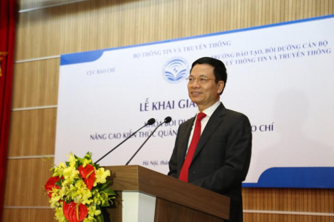 Bộ trưởng Thông tin và Truyền thông Nguyễn Mạnh Hùng.