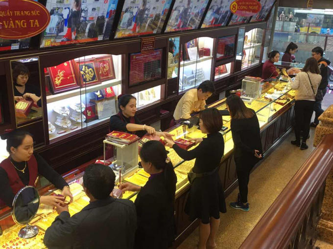 Giá vàng hôm nay 19/12: Tăng giá với nhiều tín hiệu tích cực