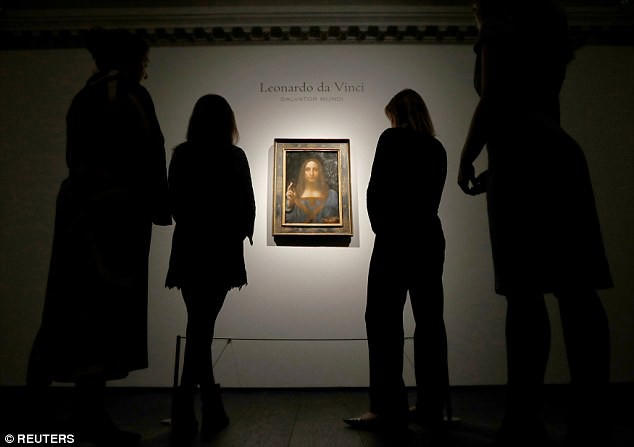 Bức “Salvator Mundi” được xem là bức tranh cuối cùng của Da Vinci còn có thể mua được trên thị trường. Các bức khác hiện đều nằm trong bộ sưu tập của các bảo tàng. Đây là một trong 16 bức tranh còn tồn tại cho tới hôm nay của Da Vinci.
