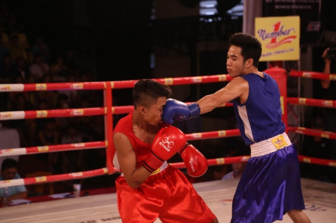 Gia Hiếu gặp quá nhiều khó khăn trước nhà đương kim vô địch.