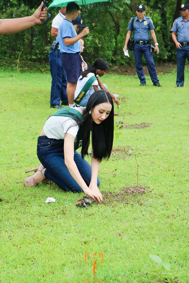 H&agrave; Thu vươn l&ecirc;n dẫn đầu th&agrave;nh t&iacute;ch Hoa hậu Tr&aacute;i đất 2017