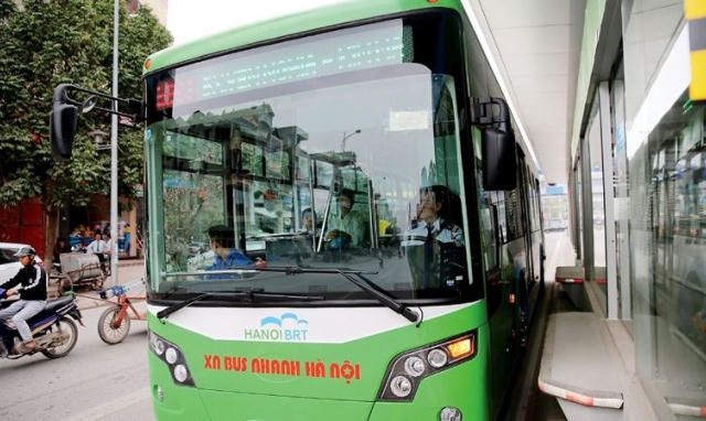 Buýt nhanh triệu USD: Xe to đôi khi chở toàn… gió!