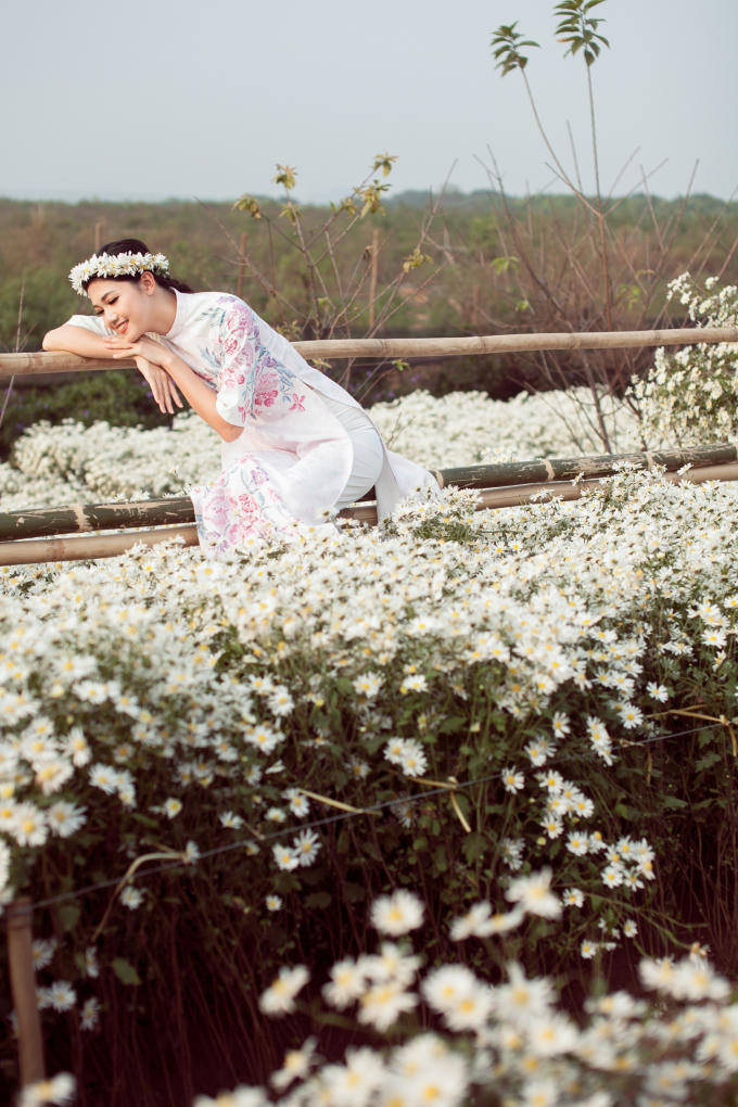 Ngọc H&acirc;n, Thanh Tú khoe sắc với c&uacute;c họa mi