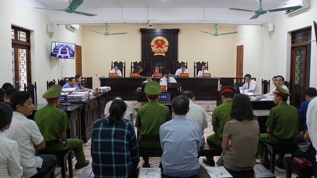 Quang cảnh phiên tòa.