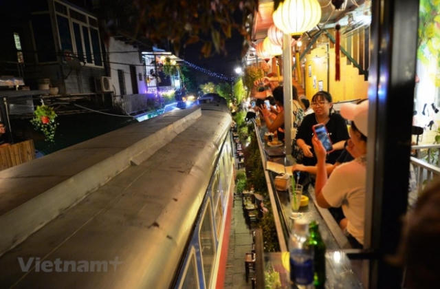 Chủ tịch Đường sắt lên tiếng về đề nghị mở lại ''phố càphê đường tàu''