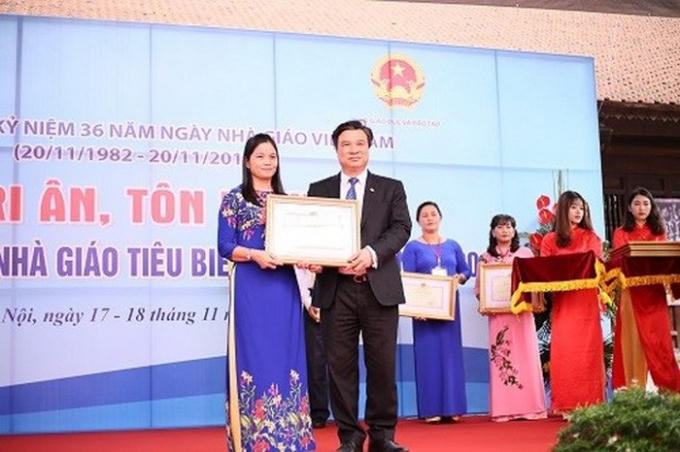 183 thầy c&ocirc; được t&ocirc;n vinh nh&agrave; gi&aacute;o ti&ecirc;u biểu 2018