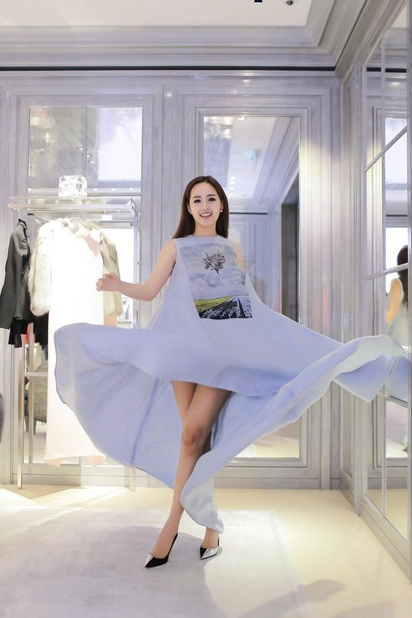 Mai Phương Thúy dần thay đổi sang hình tượng sắc sảo, quyến rũ và đã thành công.