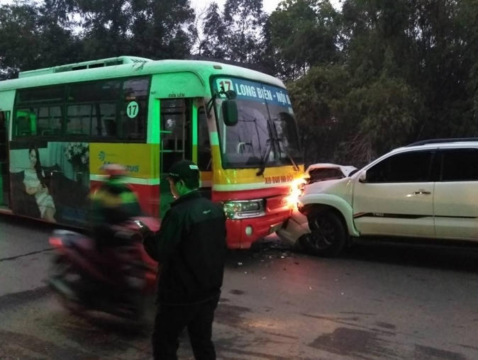 Hiện trường vụ tai nạn giao thông. Ảnh: Otofun