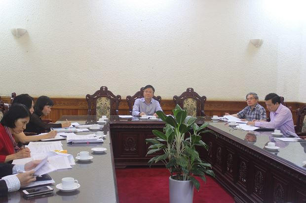 Bộ trưởng Lê Thành Long chủ trì cuộc họp.