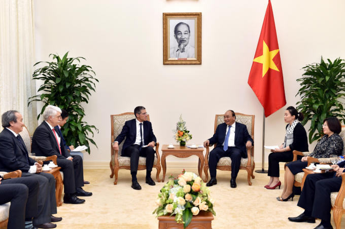 Thủ tướng Nguyễn Xuân Phúc tiếp lãnh đạo các tập đoàn Pháp, Australia