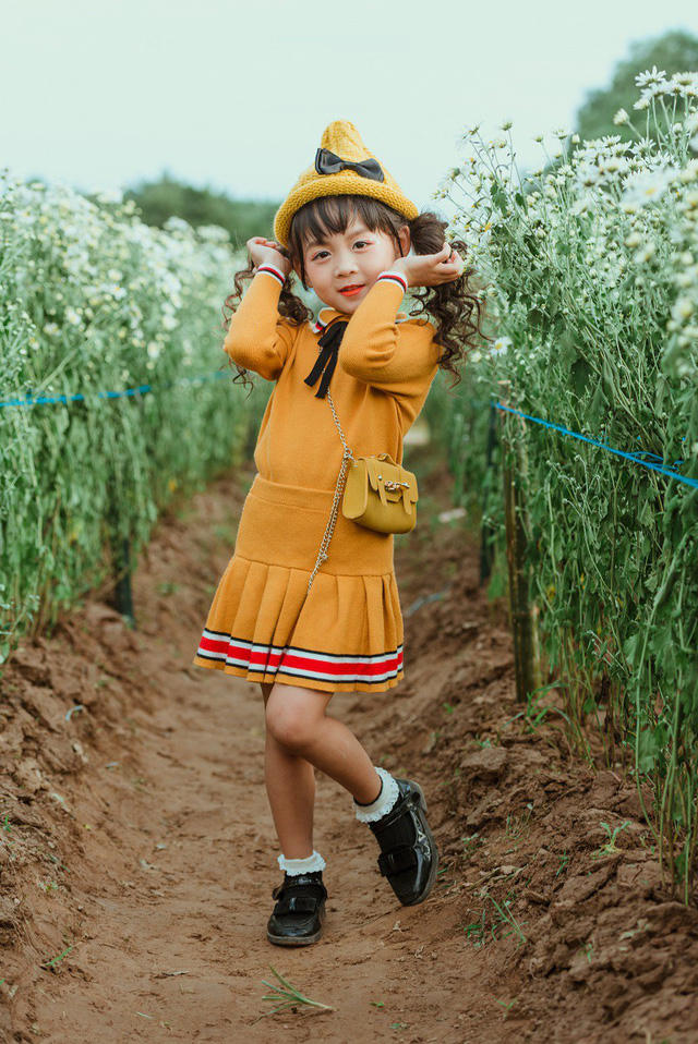 Tuy còn nhỏ tuổi nhưng Ali đã tham gia các show thời trang lớn như Vietnam Junior Fashion Week mùa thứ 6 tại Nha Trang.