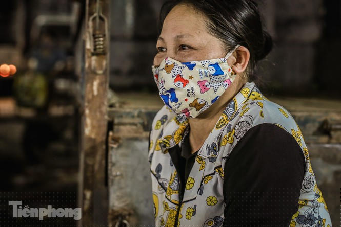 Lặng lẽ mưu sinh giữa chợ, ven hồ trong kỳ nghỉ lễ - ảnh 4