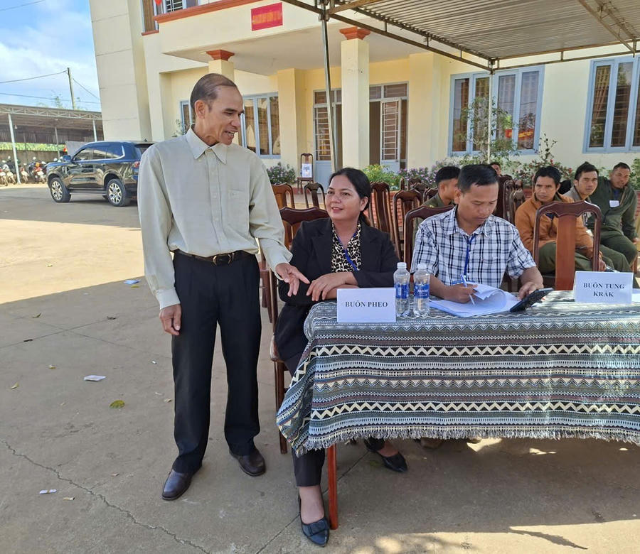 Người đảng viên tiên phong Y Buê KDăm.