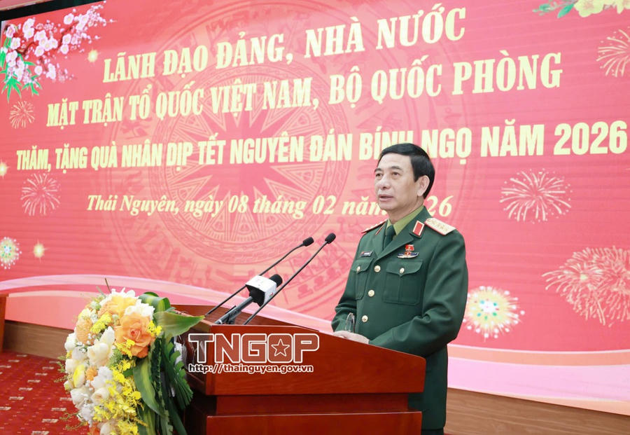 Đại tướng Phan Văn Giang phát biểu tại chương trình trao tặng quà.