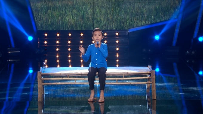 "Cậu bé hát đám cưới" Hồ Văn Cường vẫn trung thành với phong cách dân ca.